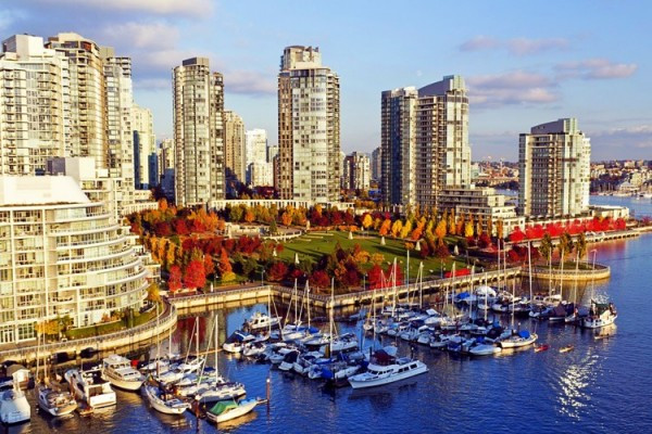 Bản đồ British Columbia với các thành phố lớn, biểu tượng cho cơ hội việc làm và định cư tại tỉnh bang này.