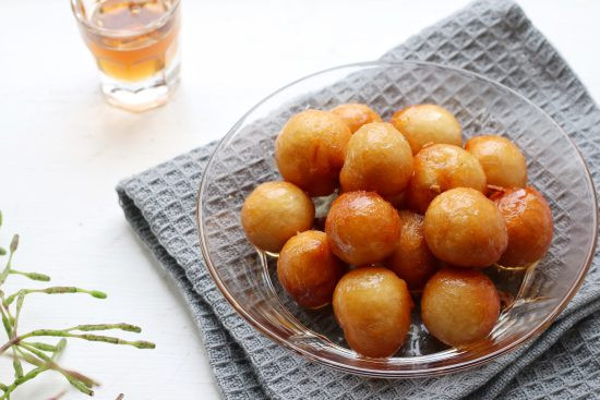 Bánh rán Loukoumades, món tráng miệng nổi tiếng của Hy Lạp