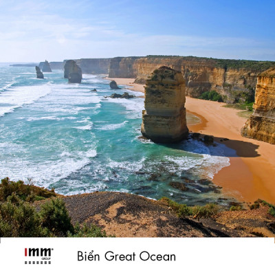 Cảnh quan hùng vĩ của Great Ocean Road ở Melbourne với những cột đá vôi giữa biển