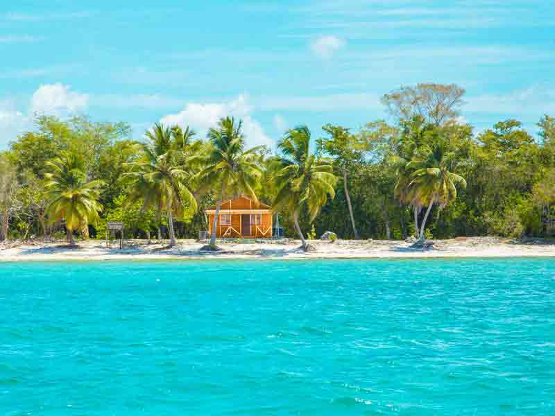 Cảnh quan thiên nhiên tươi đẹp thu hút người Việt định cư Dominica