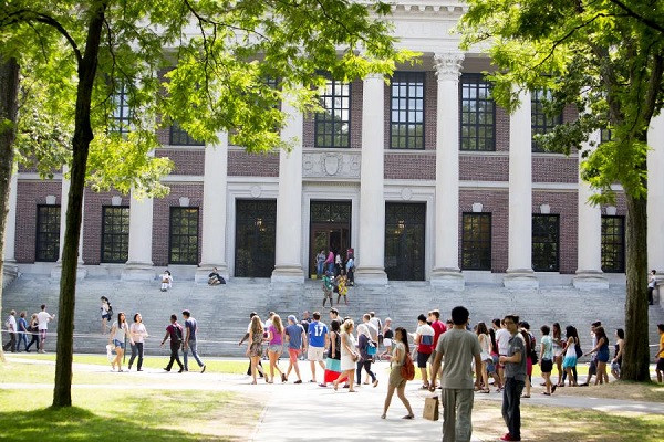 Harvard University, biểu tượng của giáo dục và sự xuất sắc