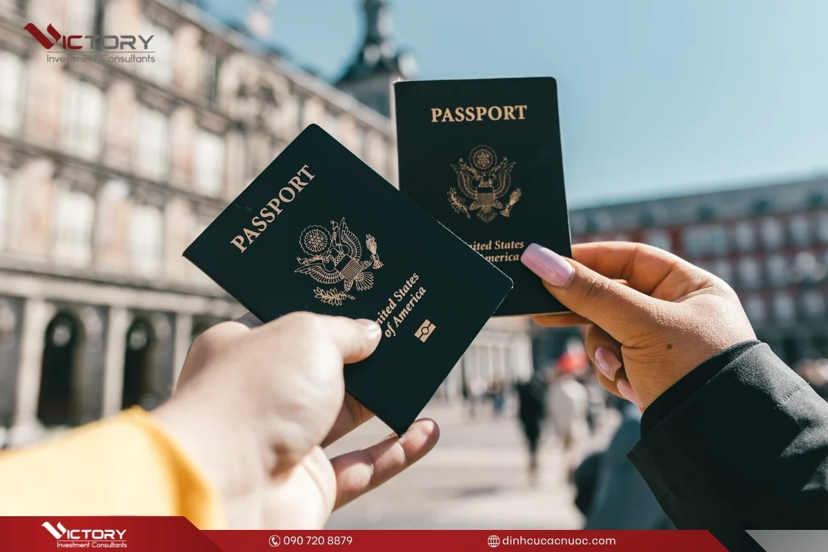 Hộ chiếu là giấy tờ do cơ quan có thẩm quyền cấp cho công dân