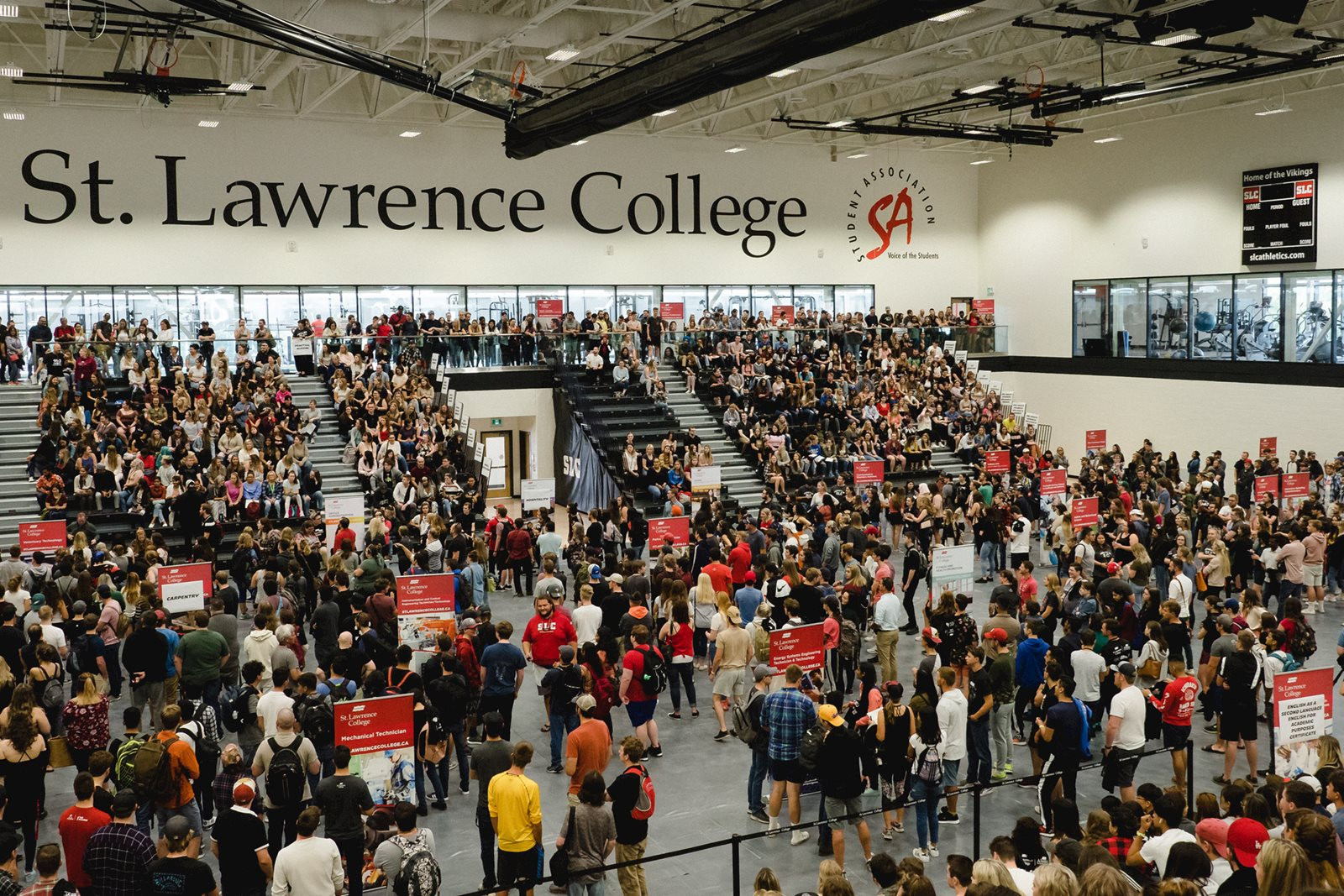 Khuôn viên và kiến trúc tại St. Lawrence College