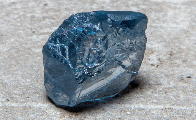 Kim cương xanh quý hiếm biểu tượng của sự sang trọng