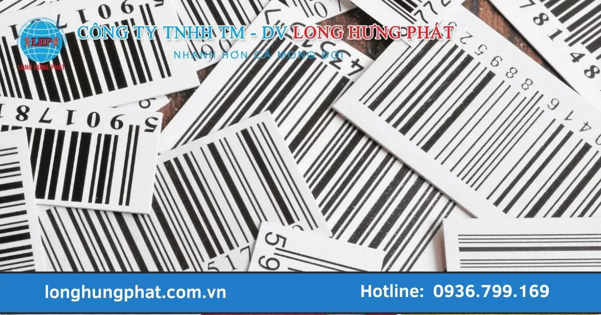 Máy quét mã vạch đang đọc mã UPC 600 trên bao bì sản phẩm, minh họa ứng dụng trong quản lý hàng hóa.