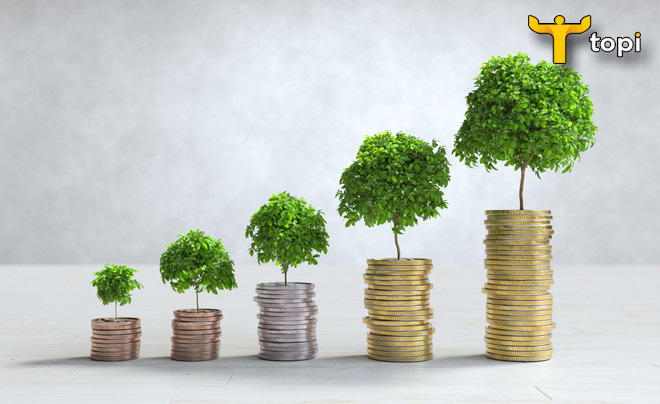 Người đang phân vân giữa gửi tiết kiệm dài hạn hay ngắn hạn