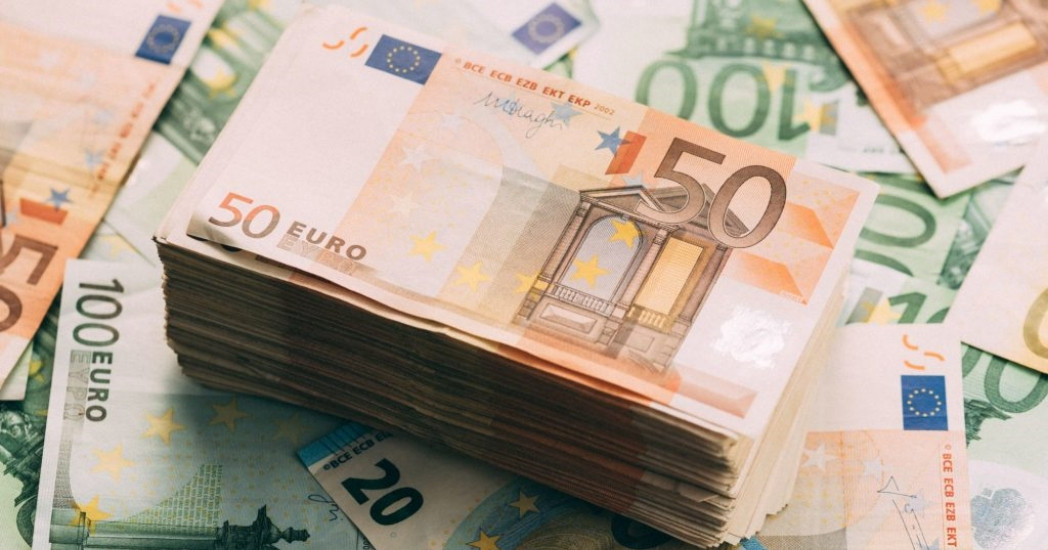 Tỷ giá đồng Euro so với USD trong bối cảnh suy yếu