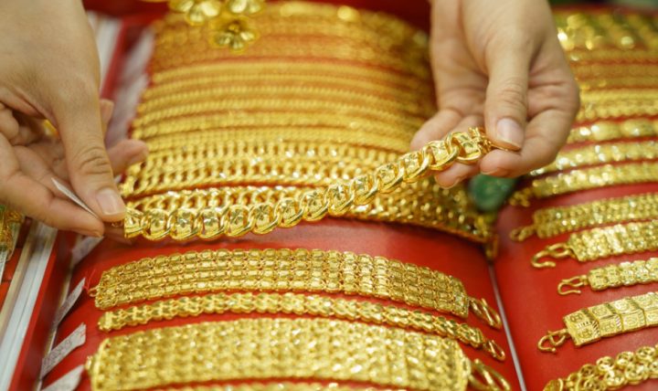 Biến động giá vàng SJC và giá vàng thế giới ngày 28 tháng 6