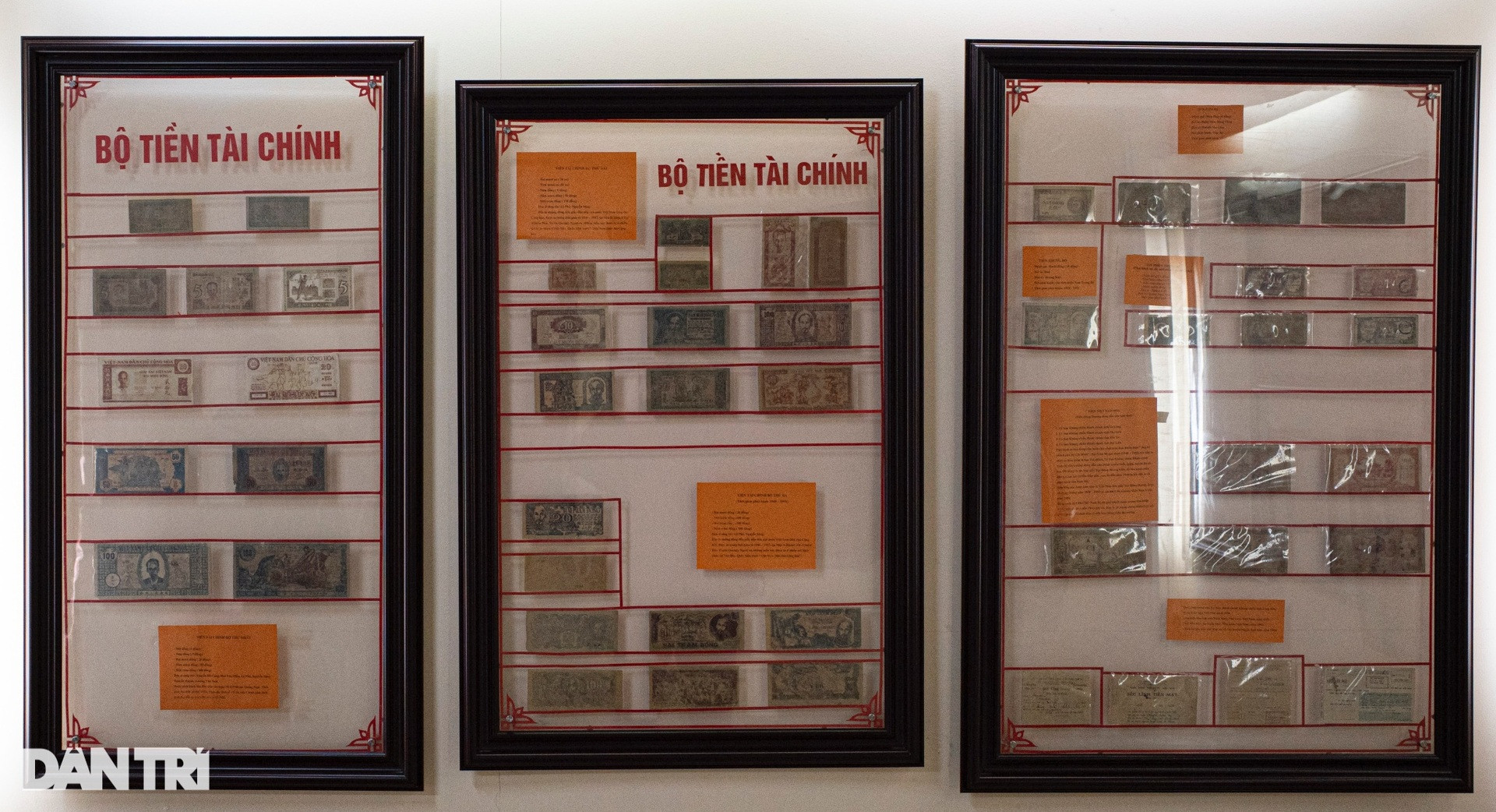Bộ sưu tập các đồng tiền và tài liệu quý giá liên quan đến ngành Tài chính Việt Nam