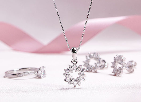 Bộ trang sức vàng trắng Ý 750 tinh tế