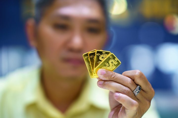 Cập nhật giá vàng miếng SJC và vàng nhẫn 9999 tại Việt Nam ngày 28/9/2024