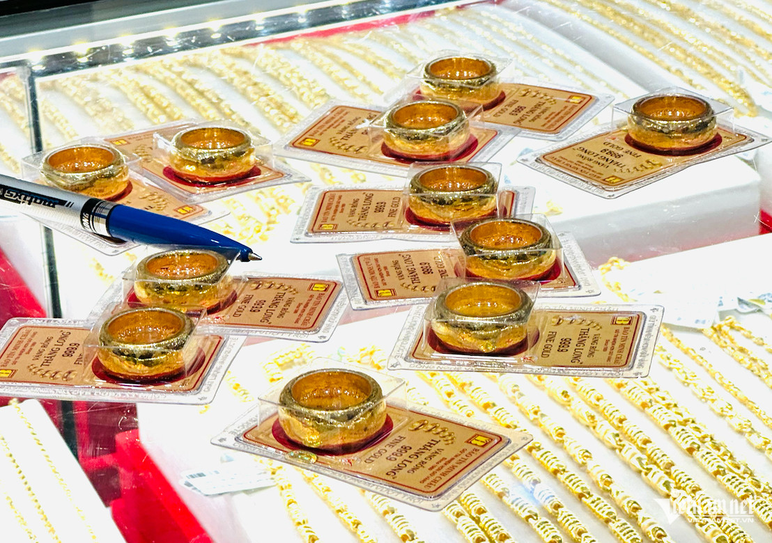 Chuyên gia phân tích biến động giá vàng