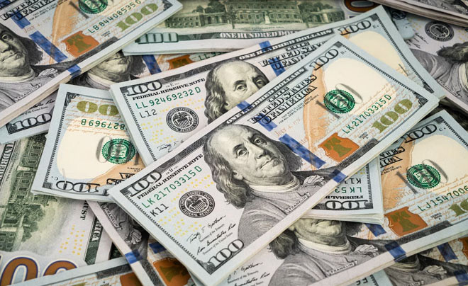 Địa điểm đổi 1 nghìn đô la Mỹ sang tiền Việt tại quầy ngoại tệ