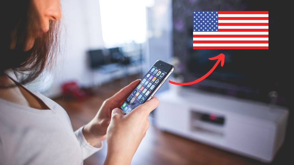 Điện thoại iPhone hiển thị biểu tượng AppStore với nhiều ứng dụng đa dạng sau khi thay đổi khu vực