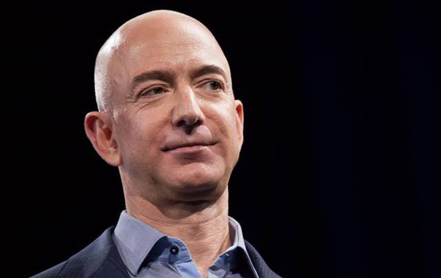Người giàu nhất nước Mỹ Jeff Bezos