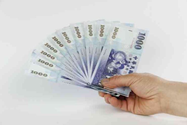 Người lao động Đài Loan nhận lương mới, ảnh hưởng đến giá trị quy đổi 3000 đài tệ bằng bao nhiêu tiền Việt Nam