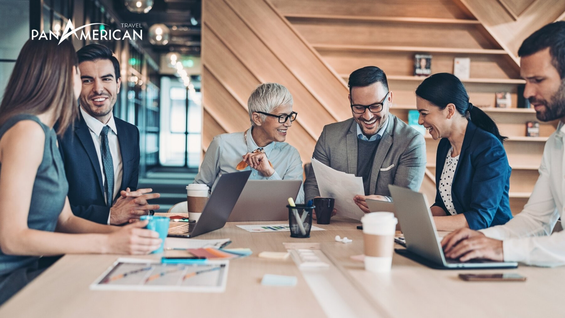 Sự đa dạng ngôn ngữ tại Hoa Kỳ thể hiện qua nhiều bảng hiệu