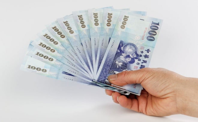 Tờ tiền 1000 Tân Đài Tệ và mệnh giá của đồng tiền Đài Loan