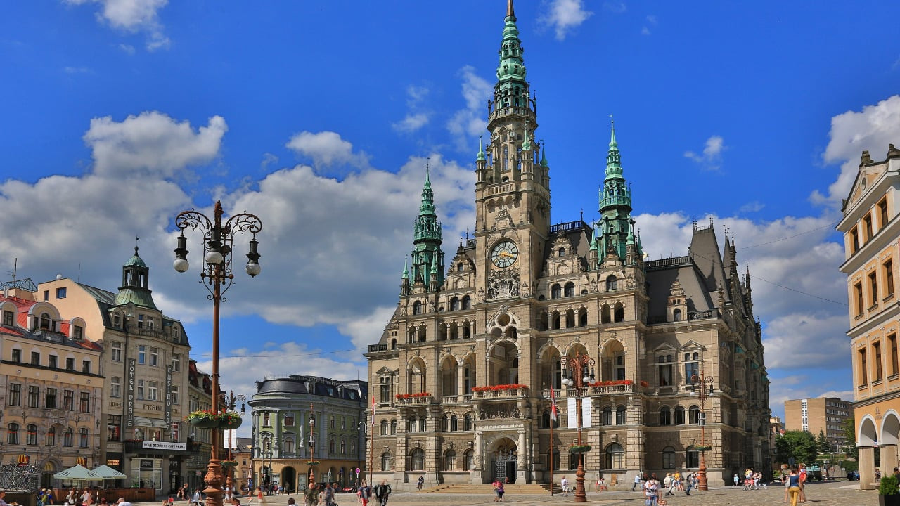 Tòa thị chính Liberec mang phong cách kiến trúc Tân Gothic ấn tượng tại Cộng hòa Séc ngày nay