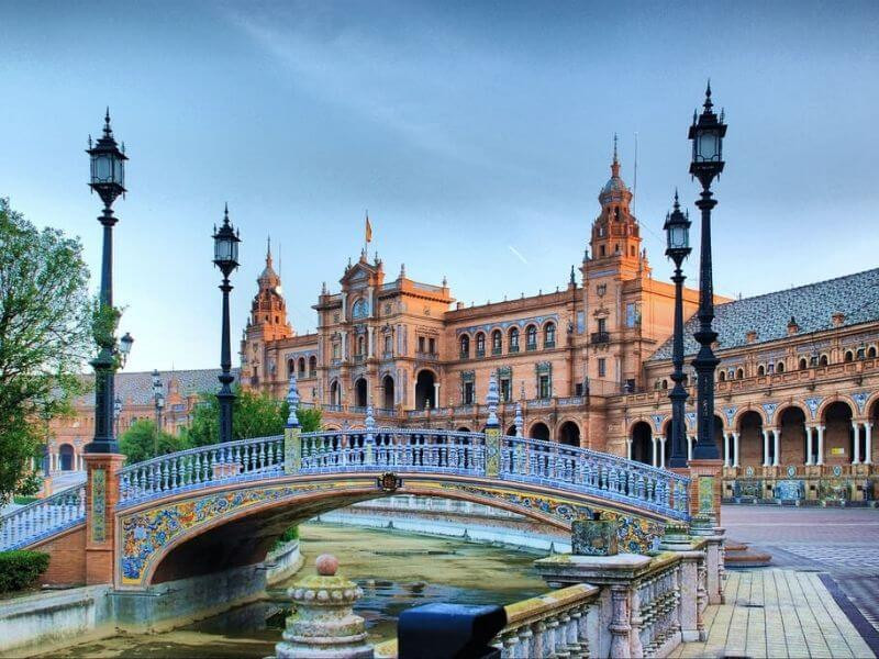 Vẻ đẹp kiến trúc và văn hóa độc đáo của Tây Ban Nha, đất nước quyến rũ