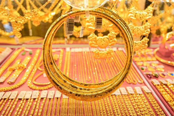 Biến động giá vàng miếng và vàng nhẫn trong nước