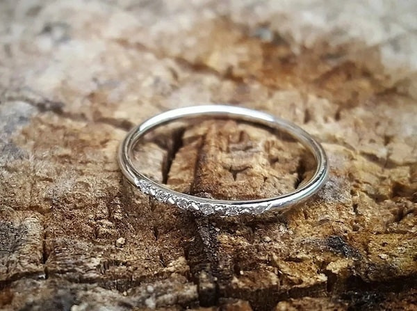 Các địa điểm uy tín mua bán vàng Ý 750 và cập nhật giá vàng ý 750 bán ra