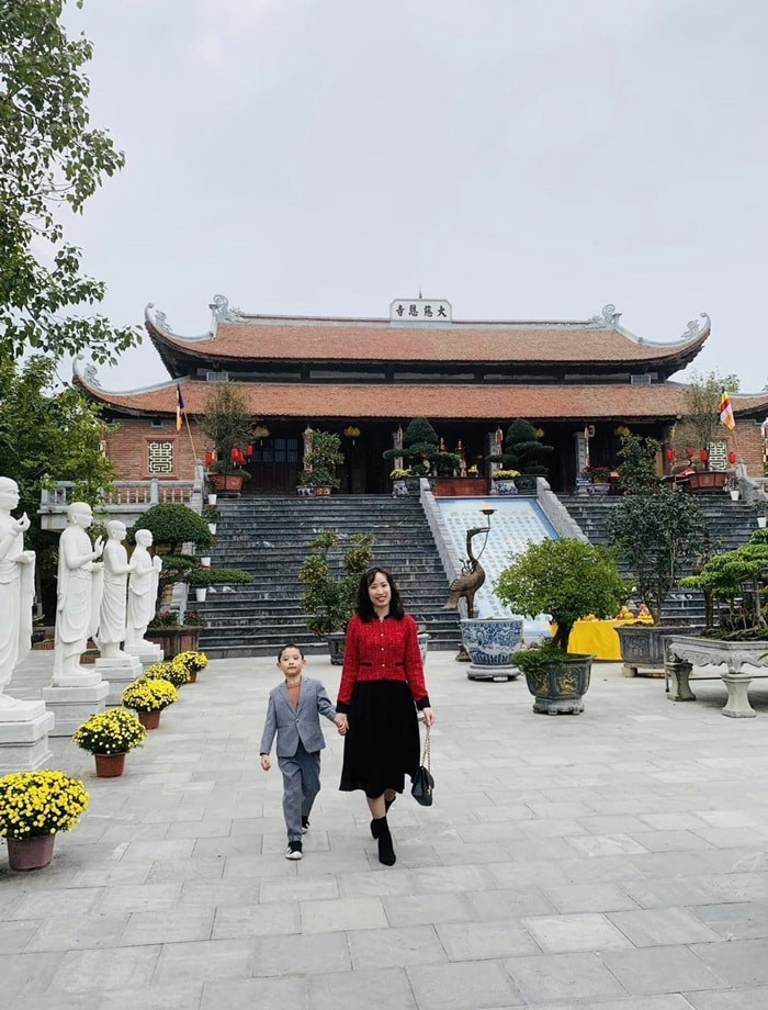 Chùa Đại Từ Ân với tượng Phật A Di Đà uy nghiêm trong khu đô thị sinh thái Đan Phượng