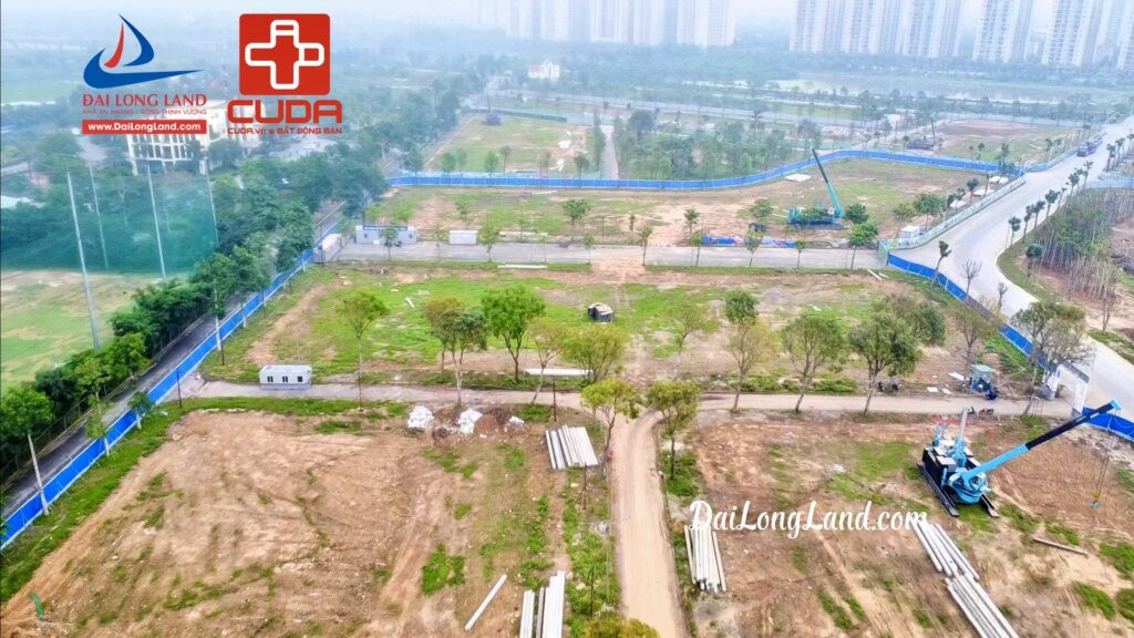 Công trường khu đô thị Thanh Hà tấp nập với hoạt động xây dựng, hứa hẹn diện mạo mới cho bất động sản khu Tây Nam Hà Nội.