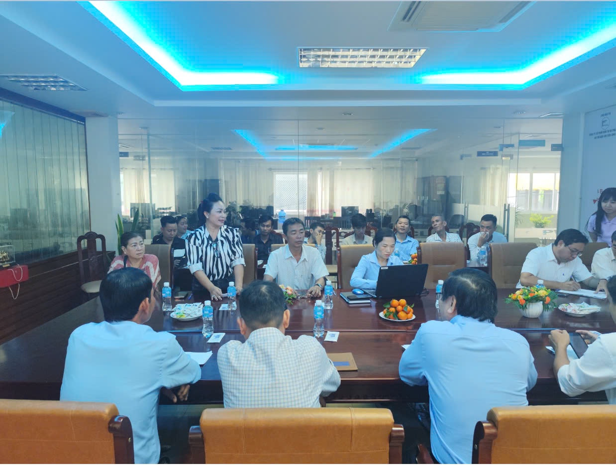 Đại diện cư dân phát biểu ý kiến tích cực về dự án trường FPT tại khu đô thị 5A Sóc Trăng