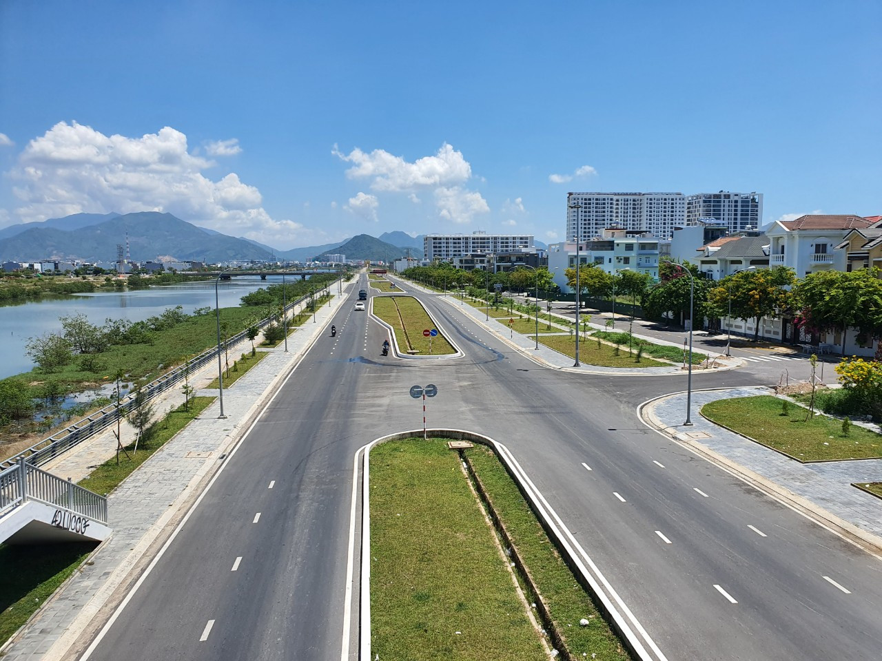 Đường Vành đai 2, một phần của hạ tầng giao thông khu đô thị Hà Quang 1