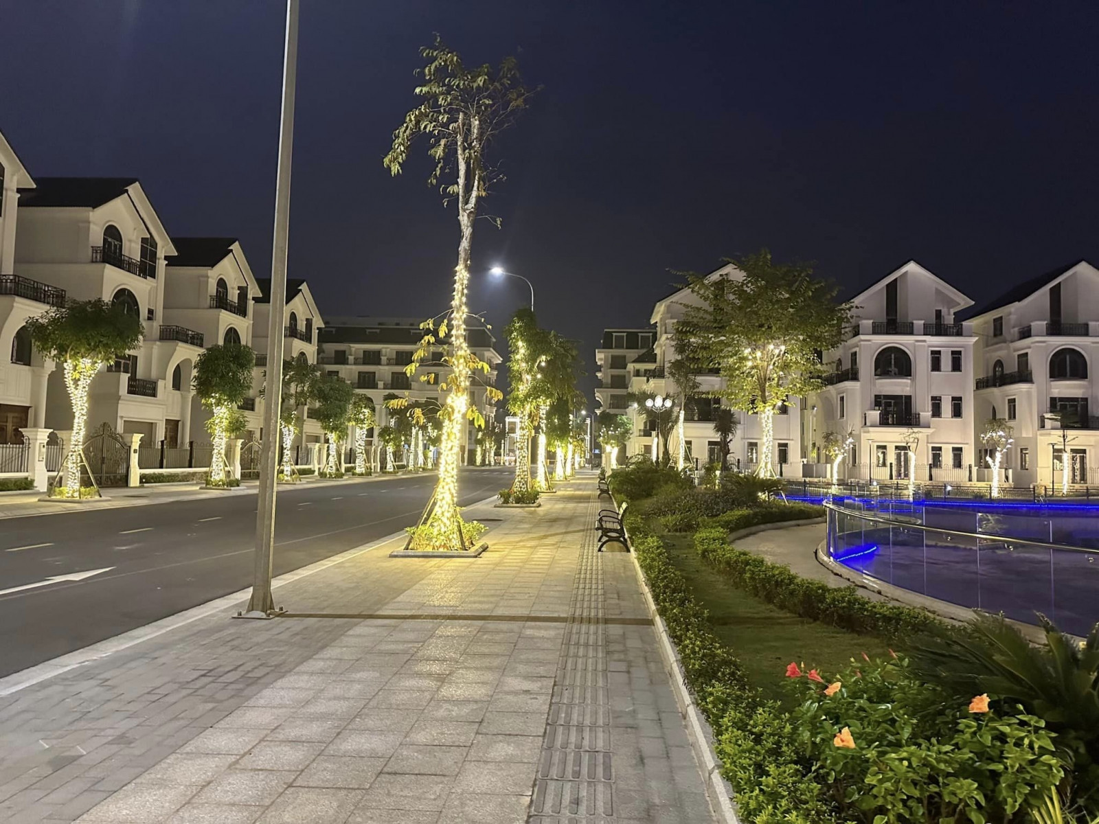 Không gian đêm lung linh tại khu đô thị Mạnh Đức Từ Sơn