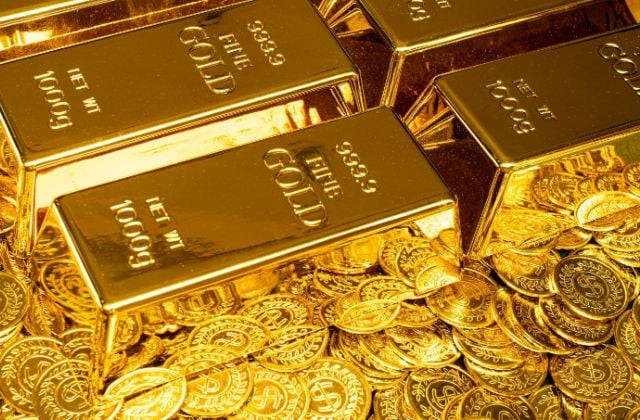 Mua vàng 5 phân tại các cửa hàng uy tín để đảm bảo chất lượng và giá vàng 5 phân bao nhiêu tiền minh bạch.