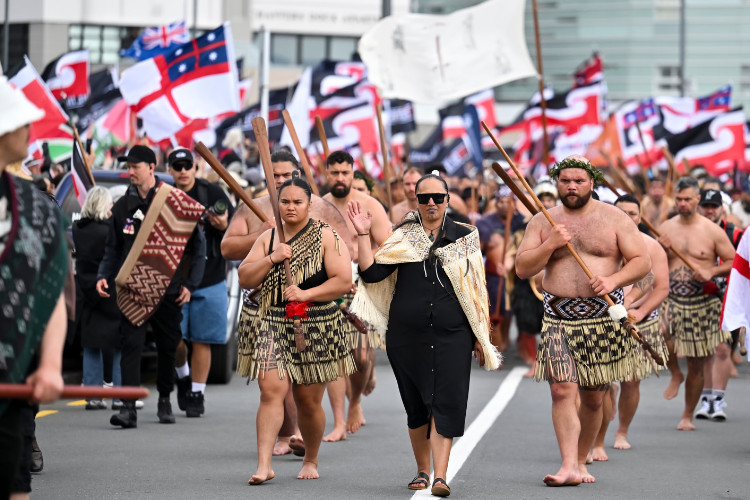 Nghệ sĩ Maori biểu diễn Haka – vũ điệu chiến binh truyền thống độc đáo của New Zealand
