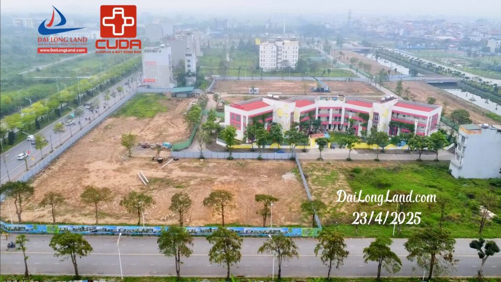 Toàn cảnh khu vực đang triển khai ép cọc, cho thấy sự đồng bộ trong tiến độ dự án Thanh Hà.