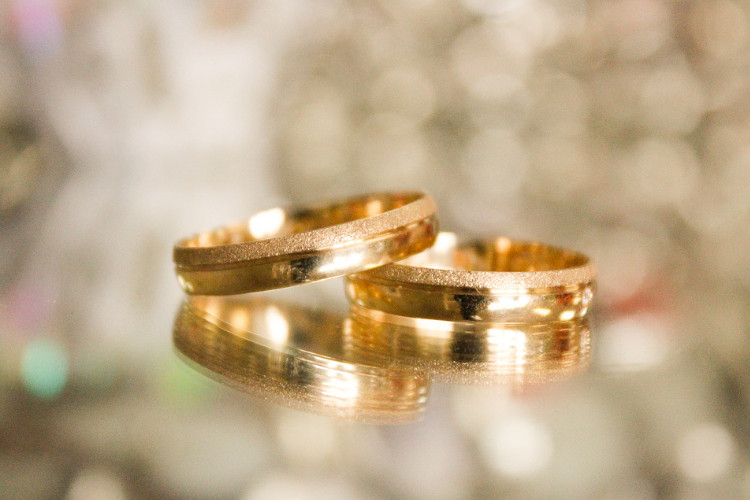 Vàng 610 ít bị đen và cũng không bị gỉ, sét theo thời gian