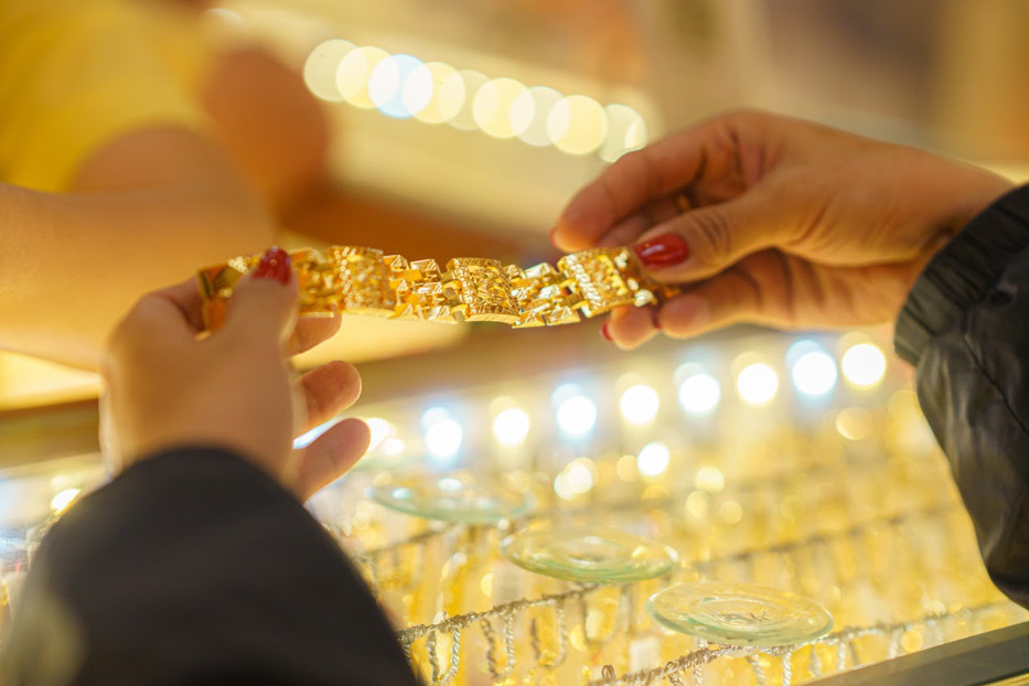 Biểu đồ so sánh giá vàng trong nước và thế giới ngày 9/1/2025