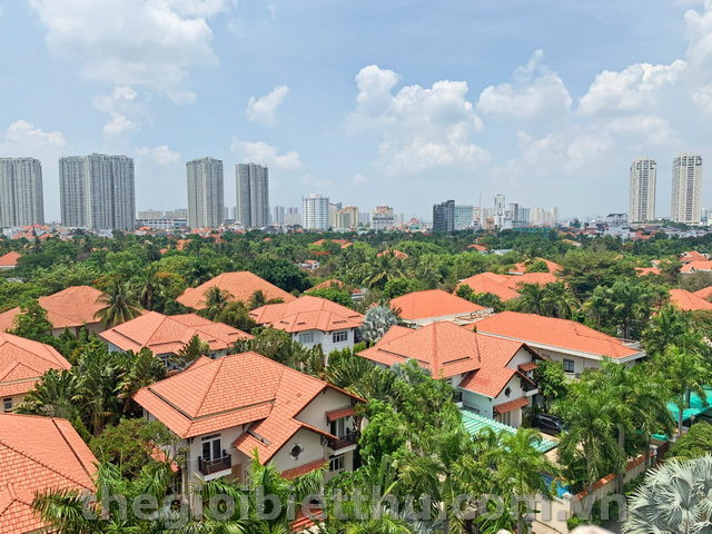 Tiện ích hồ bơi và không gian xanh trong khu đô thị