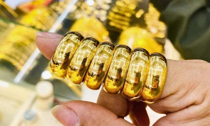 Có nên mua vàng thời điểm này không theo chuyên gia đầu tư?