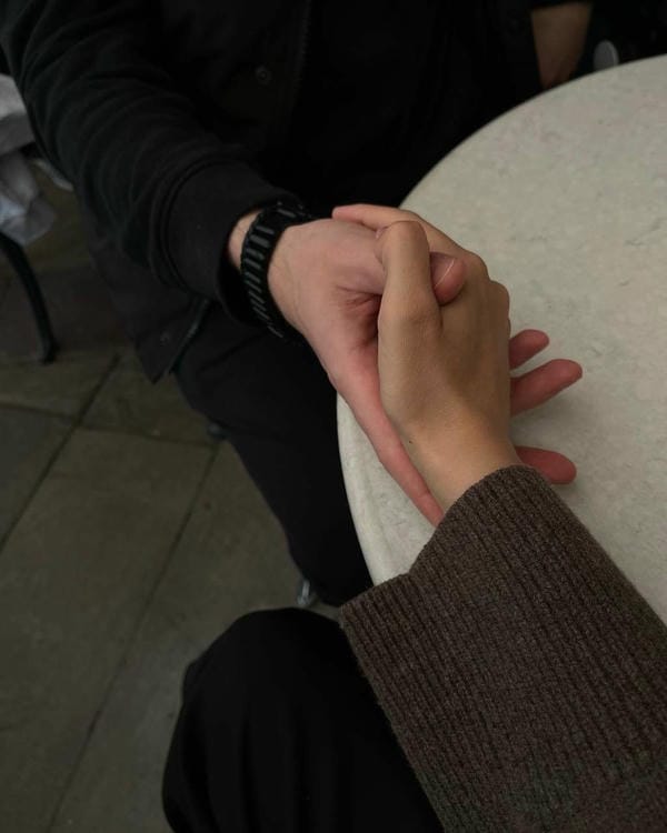 ảnh nắm tay người yêu 22