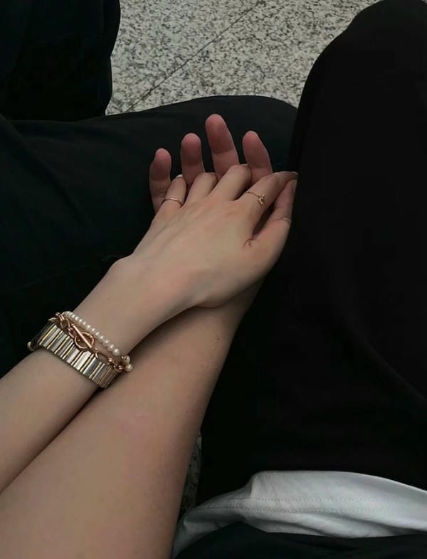ảnh nắm tay người yêu 3