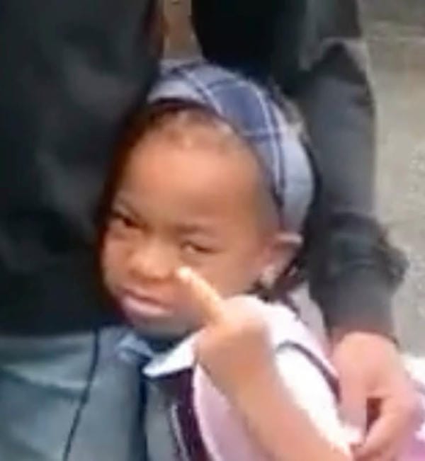 ảnh ngón giữa 12