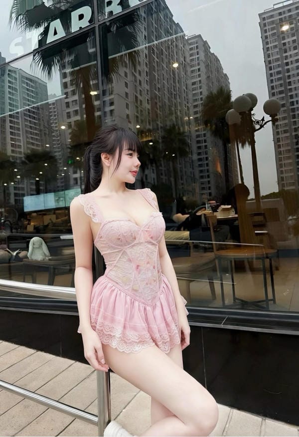 gái xinh mặc pinky 12