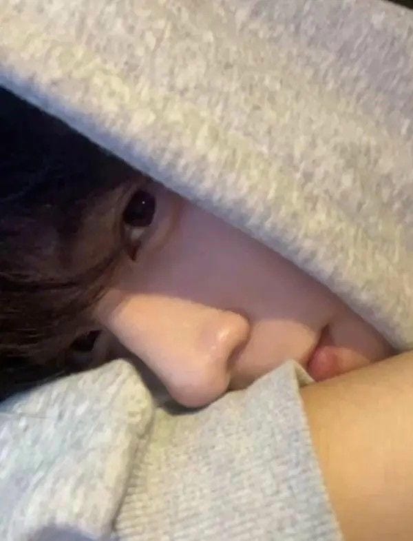 hình ảnh con trai buồn cô đơn 14