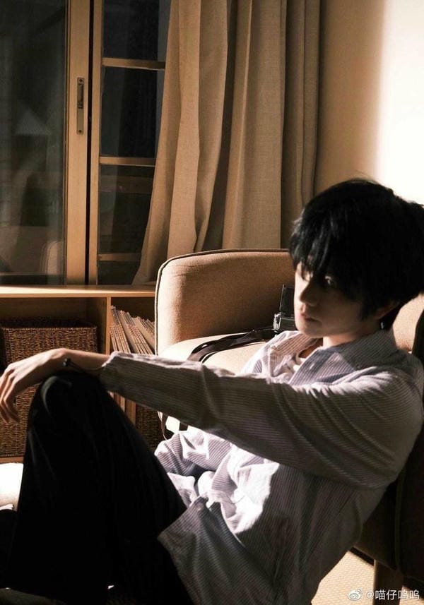 hình ảnh con trai buồn cô đơn 6