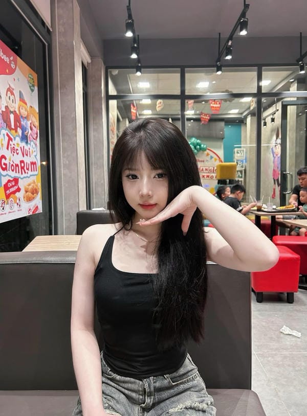 hình ảnh gái xinh che mặt 10