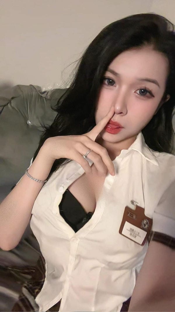 hình ảnh gái xinh che mặt 12