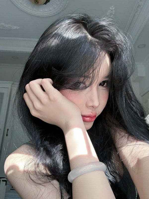 hình ảnh gái xinh che mặt 14