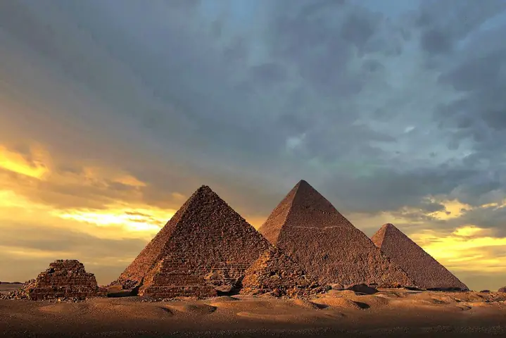 Kim Tự Tháp Giza Nằm Ở Quốc Gia Nào? Khám Phá Vị Trí Và Ý Nghĩa